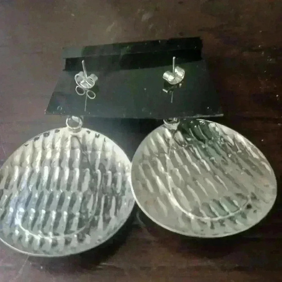 Silver and gold fashion earrings - Picture 2 of 3